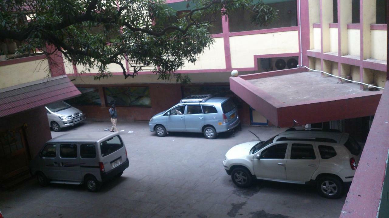 Sarmani Hotels Pvt. Ltd Chennai Exterior photo
